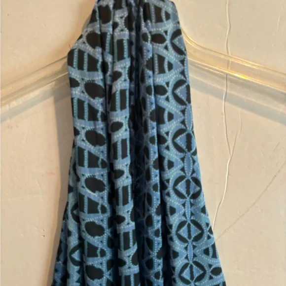 CHICO’S Blue and Black Patterned Scarf - Picture 3 of 8